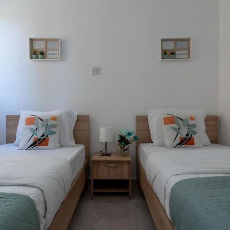 Andrea 3-Bedroom Apt In Mackenzie Larnaca Eksteriør billede