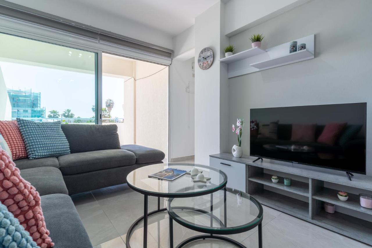 Andrea 3-Bedroom Apt In Mackenzie Larnaca Eksteriør billede