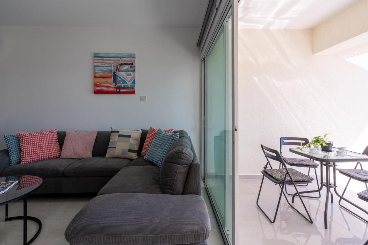 Andrea 3-Bedroom Apt In Mackenzie Larnaca Eksteriør billede