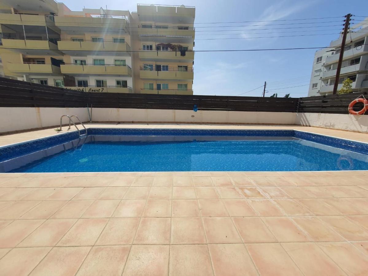 Andrea 3-Bedroom Apt In Mackenzie Larnaca Eksteriør billede