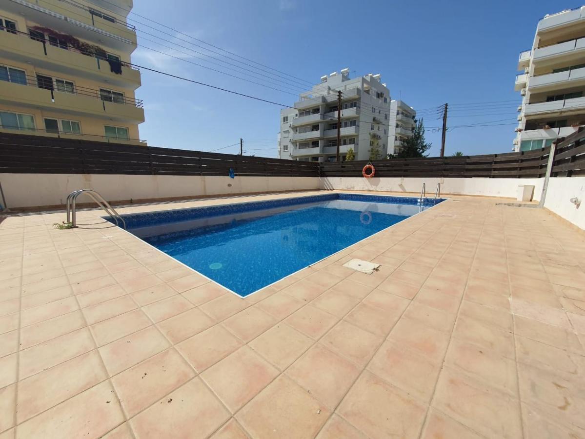 Andrea 3-Bedroom Apt In Mackenzie Larnaca Eksteriør billede